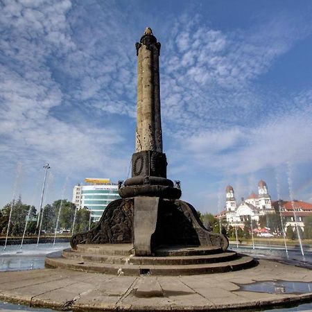 New Mira Hotel Semarang Luaran gambar
