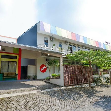 New Mira Hotel Semarang Luaran gambar