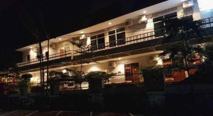 New Mira Hotel Semarang Luaran gambar