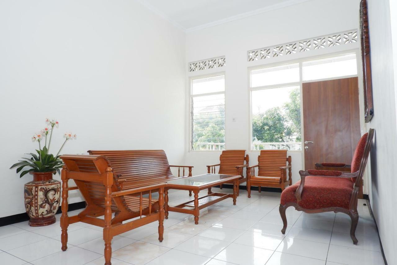 New Mira Hotel Semarang Luaran gambar