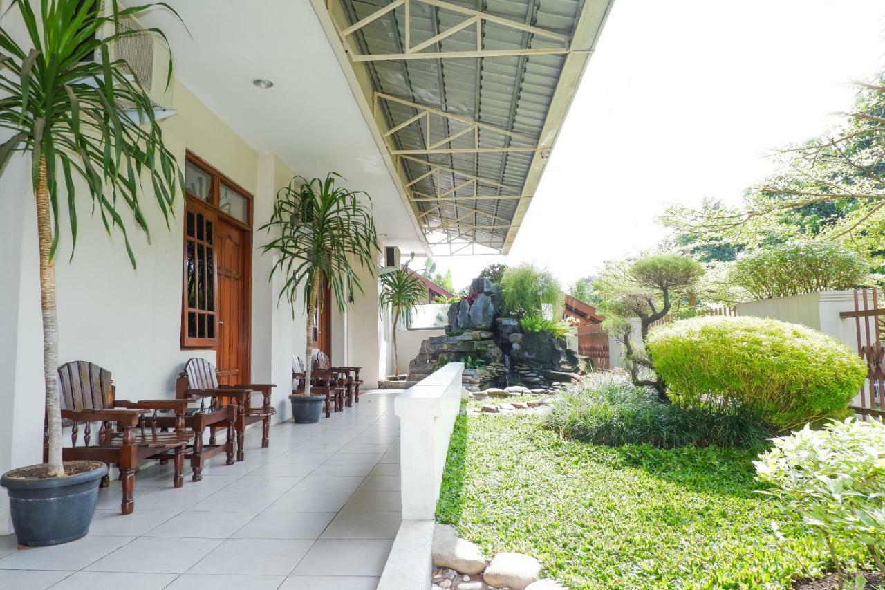 New Mira Hotel Semarang Luaran gambar