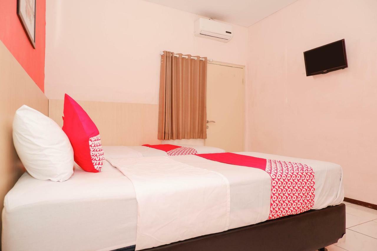 New Mira Hotel Semarang Luaran gambar
