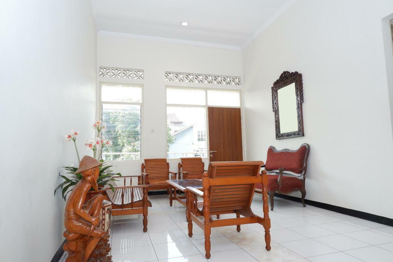 New Mira Hotel Semarang Luaran gambar