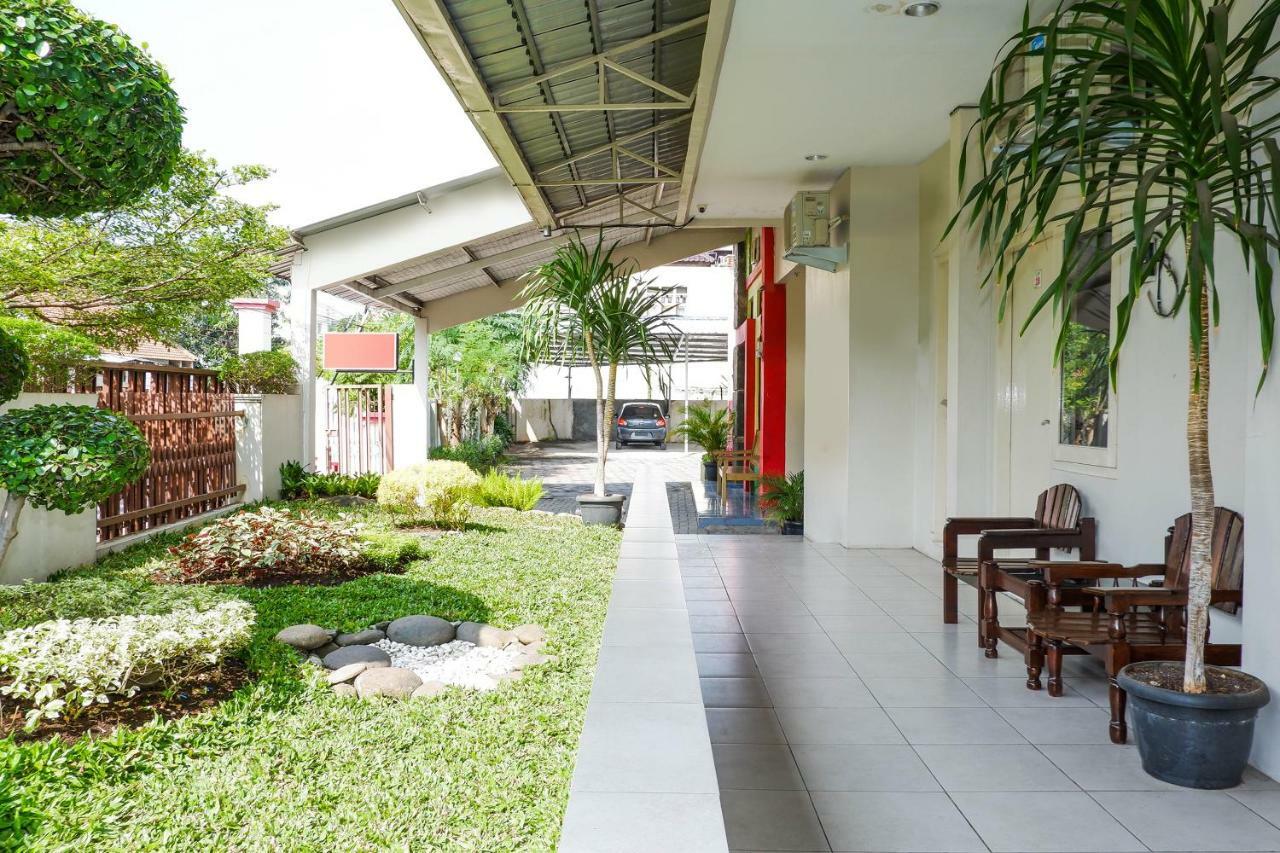 New Mira Hotel Semarang Luaran gambar