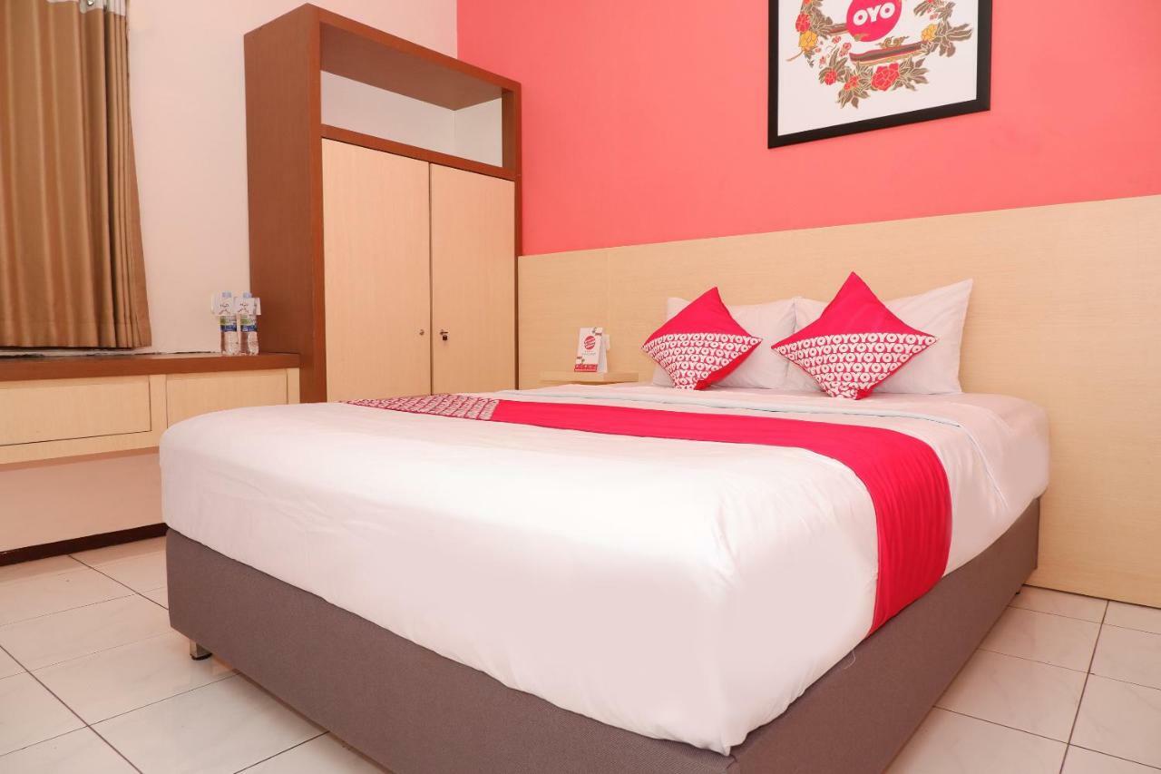 New Mira Hotel Semarang Luaran gambar